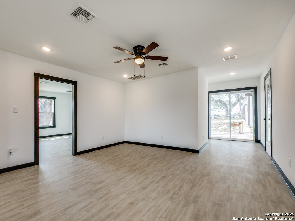 15179 N Highway 16 Tx Poteet TX 78065