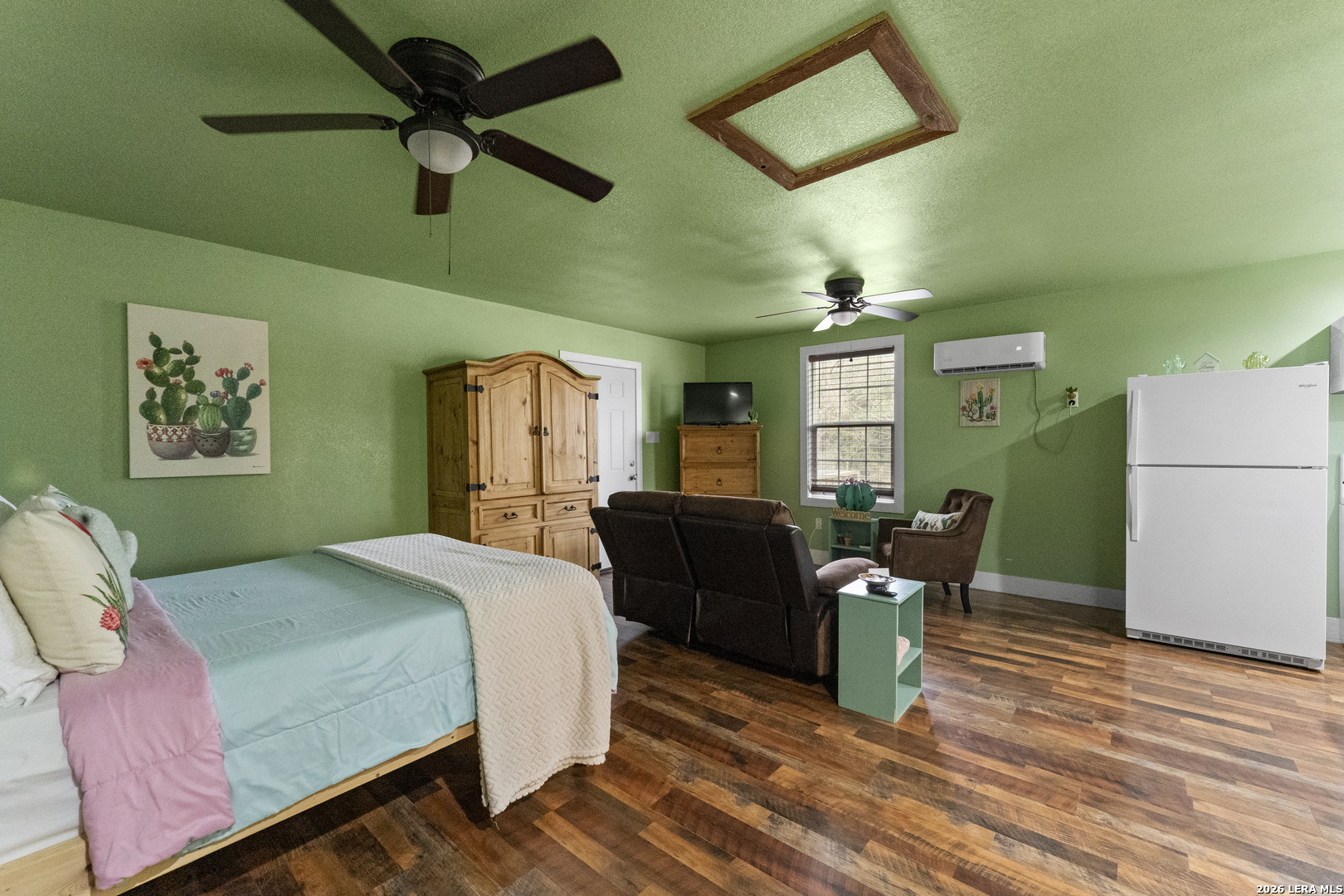 1911 State Highway 132 Natalia TX 78059