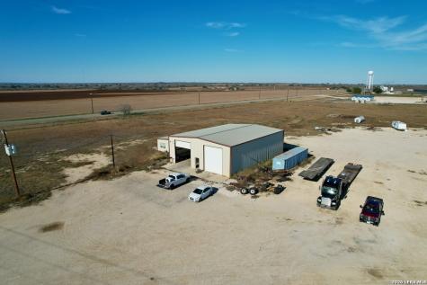 101 Rancho Grande Floresville TX 78114