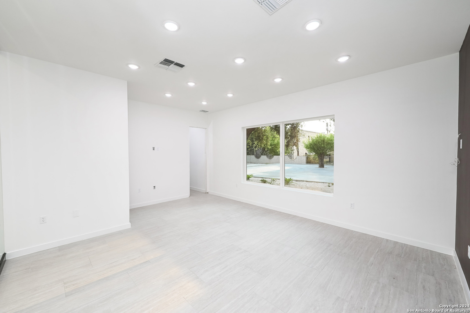 5612 Mall Del Norte Road Laredo TX 78041