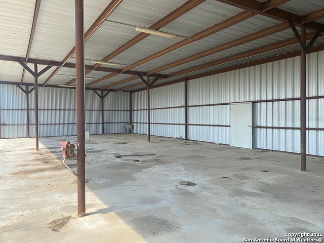11500 Fm 1681 Nixon TX 78140
