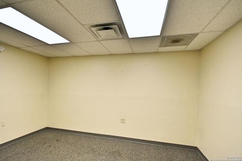 109 N River Street Seguin TX 78155