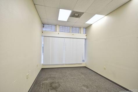 109 N River Street Seguin TX 78155