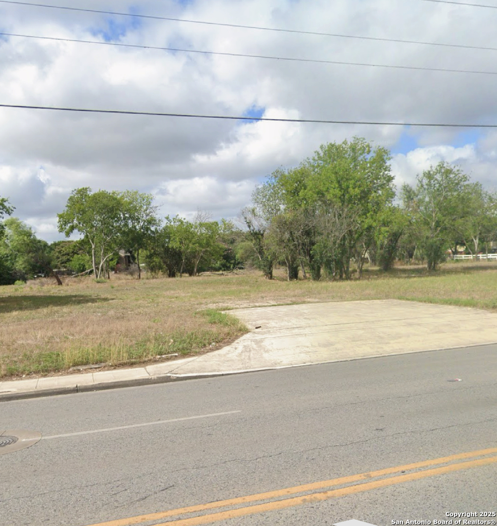 3602 Eisenhauer San Antonio TX 78218