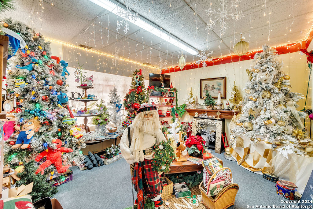 112 Orange Fredericksburg TX 78624