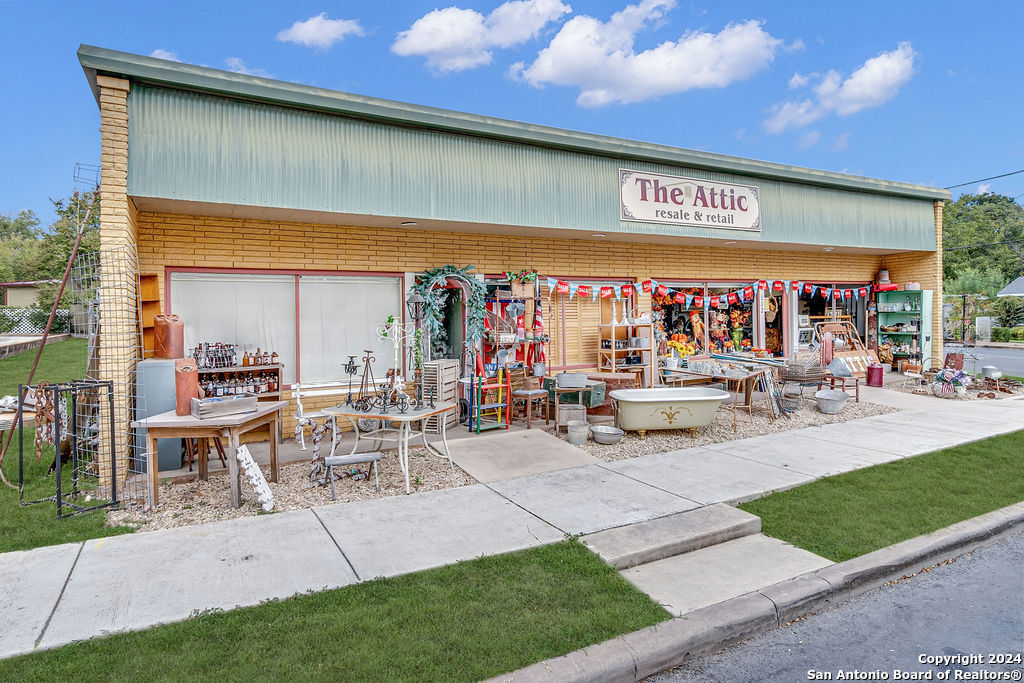 112 Orange Fredericksburg TX 78624