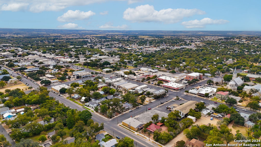 112 Orange Fredericksburg TX 78624