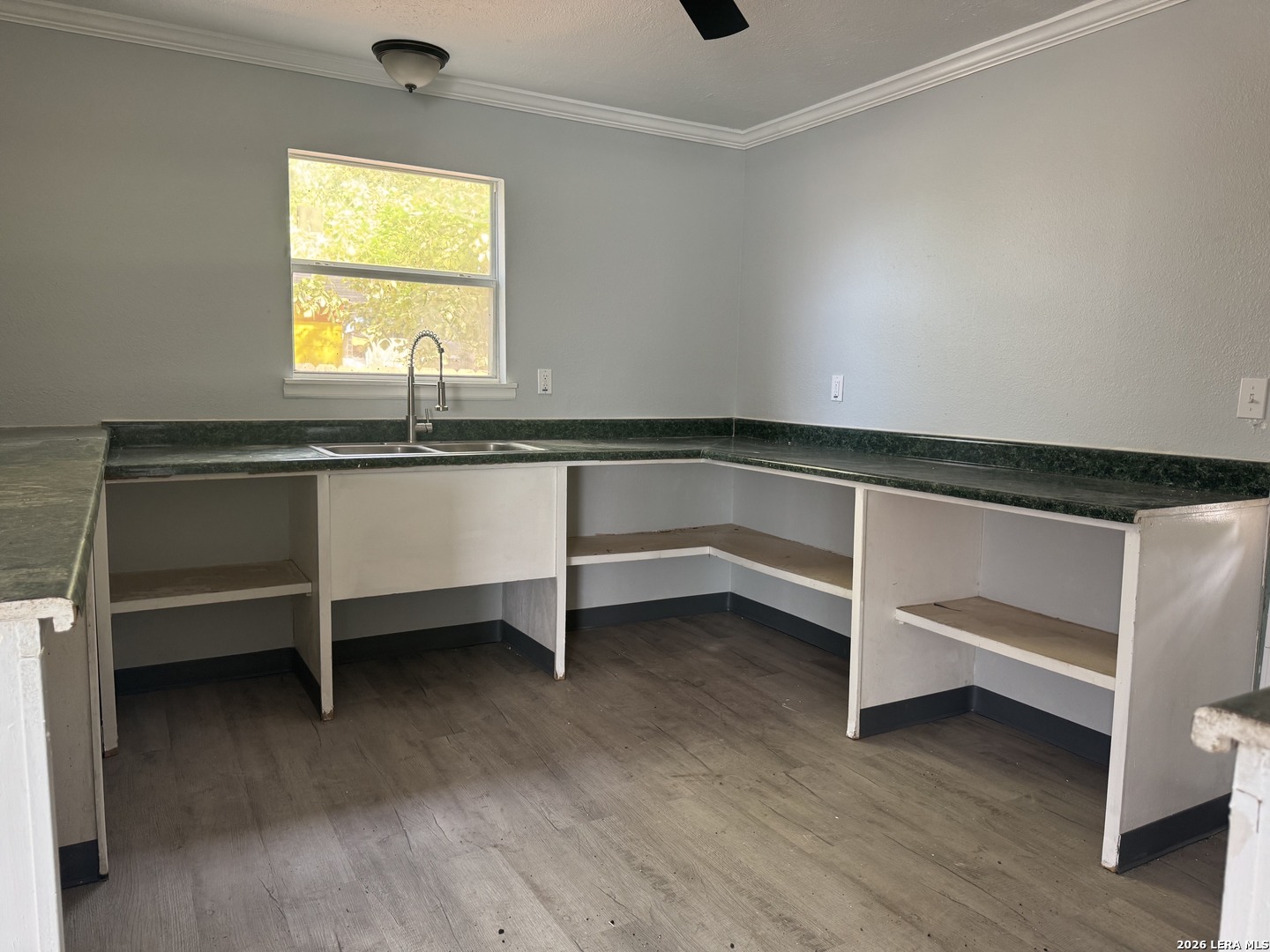 544 S Ww White Road San Antonio TX 78220