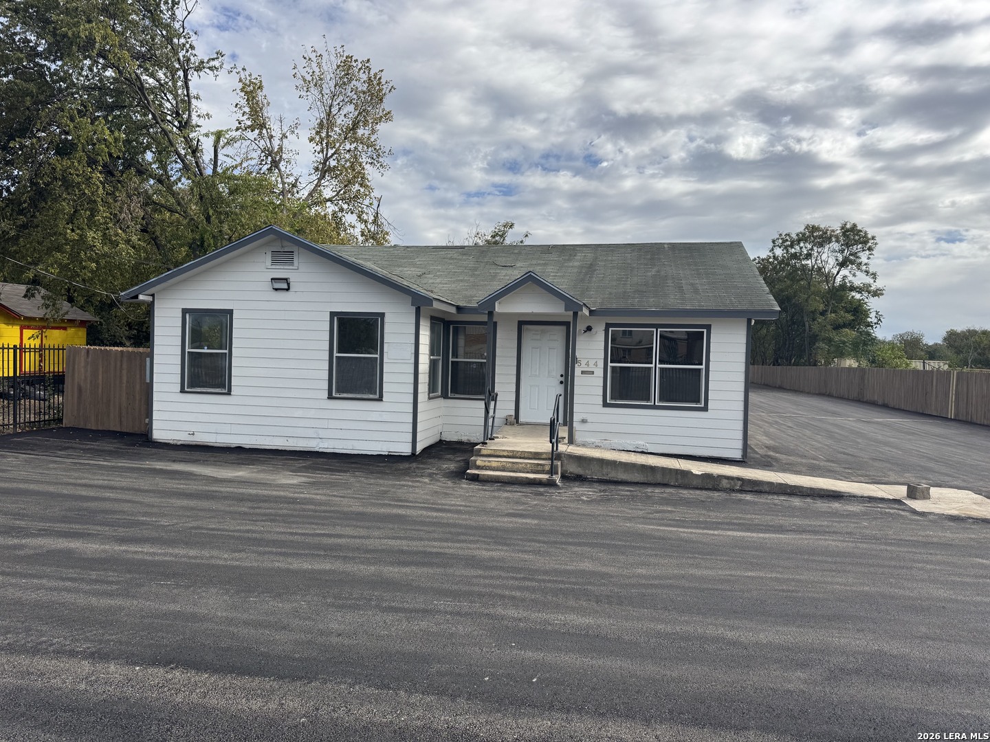 544 S Ww White Road San Antonio TX 78220