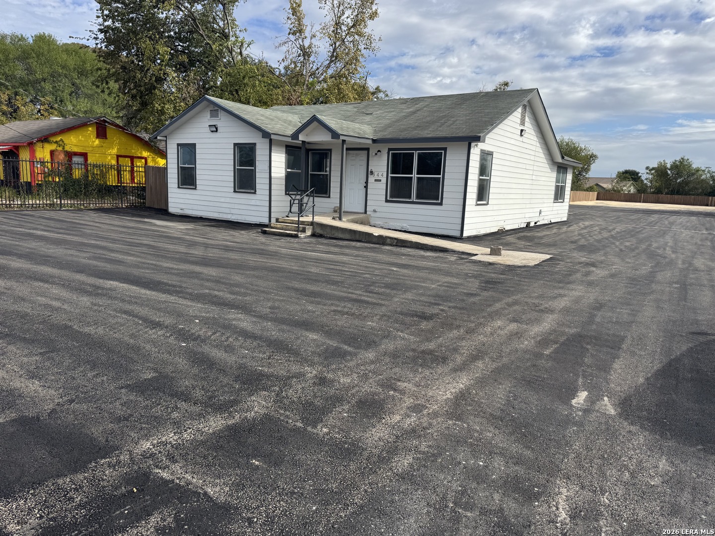 544 S Ww White Road San Antonio TX 78220