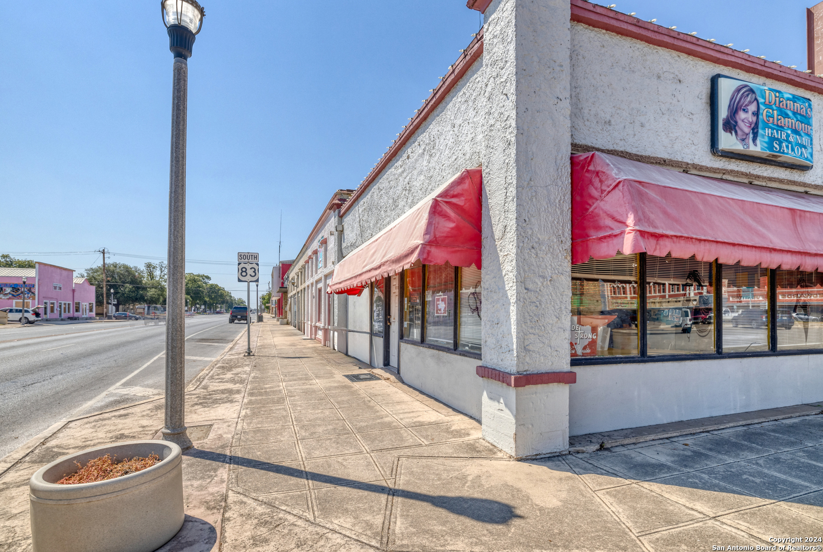 111 S Getty Uvalde TX 78801
