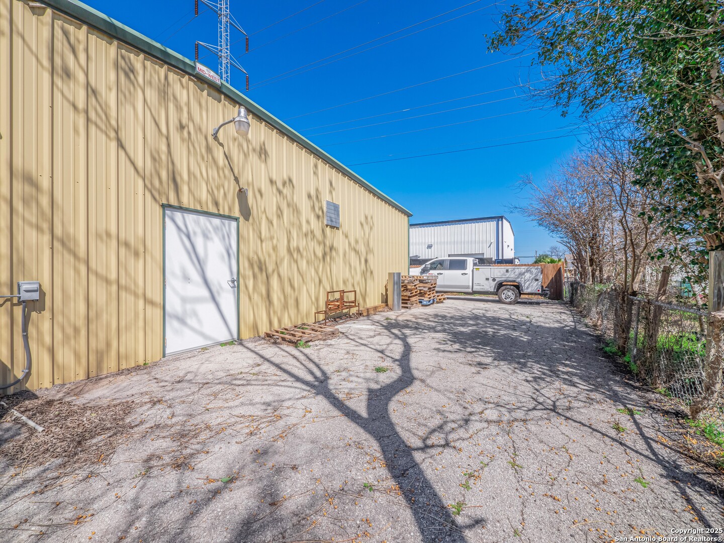 318 W Byrd Boulevard Universal City TX 78148