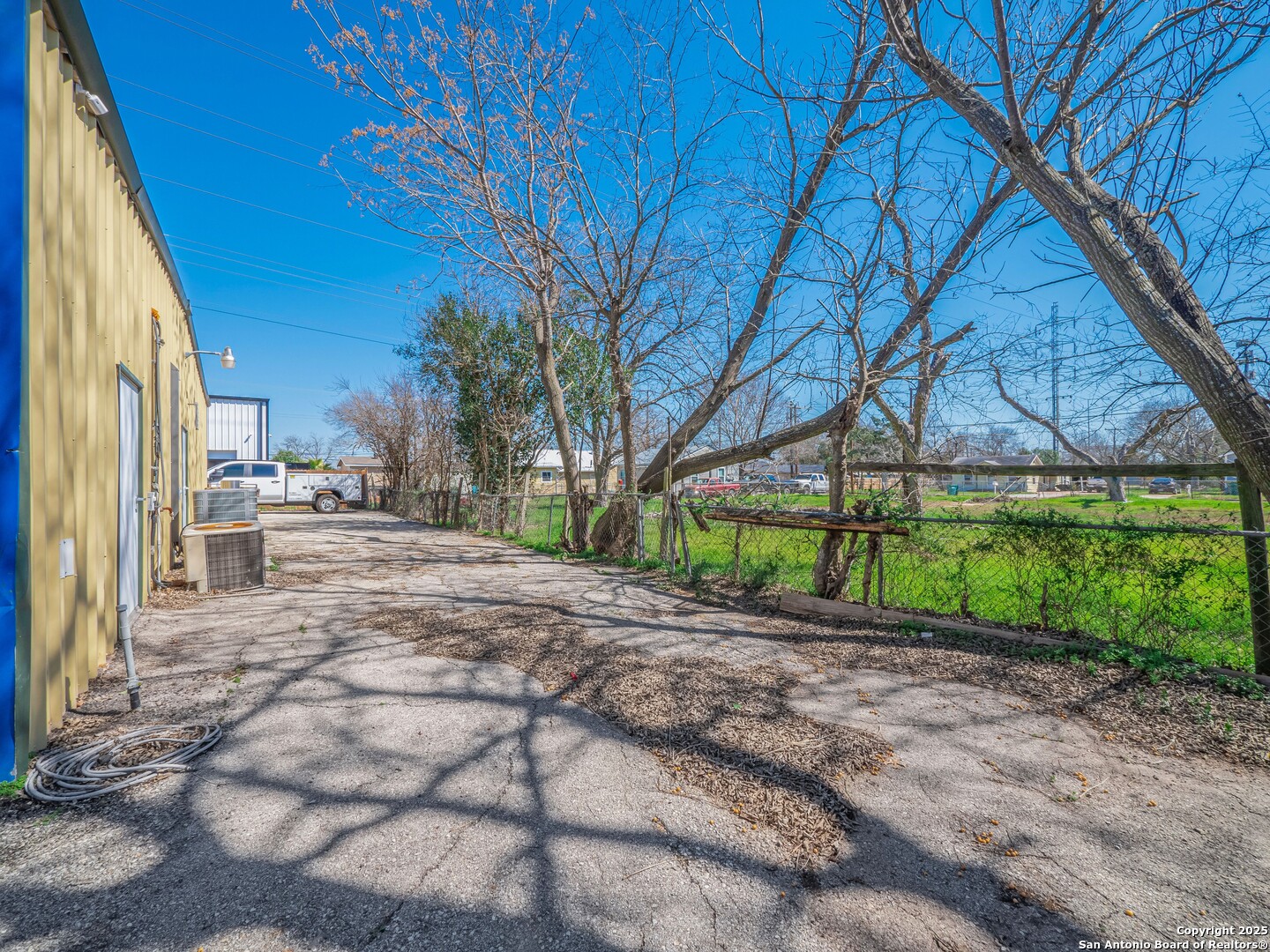 318 W Byrd Boulevard Universal City TX 78148