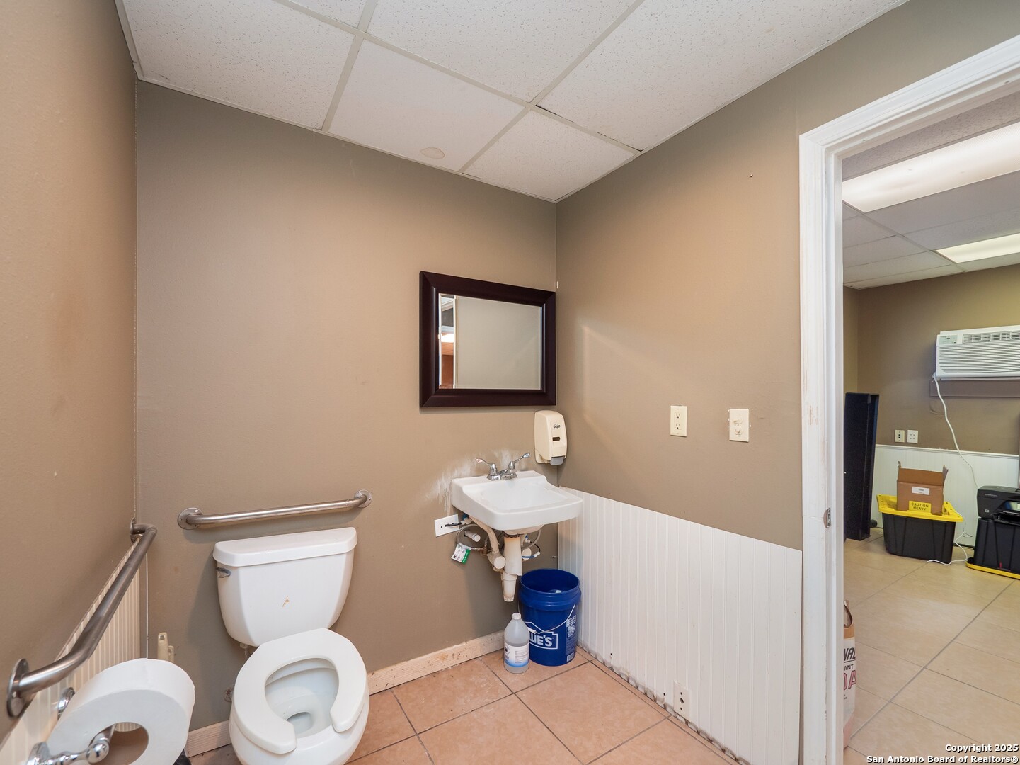 318 W Byrd Boulevard Universal City TX 78148