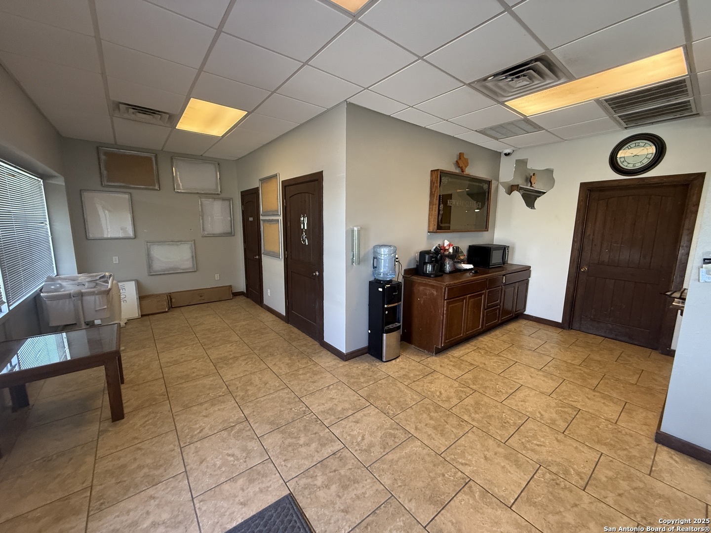 1237 W Oaklawn Pleasanton TX 78064