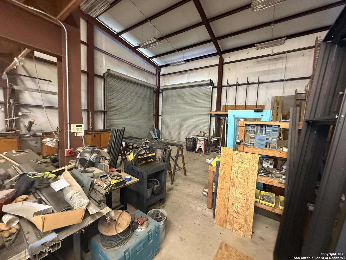 1237 W Oaklawn Pleasanton TX 78064