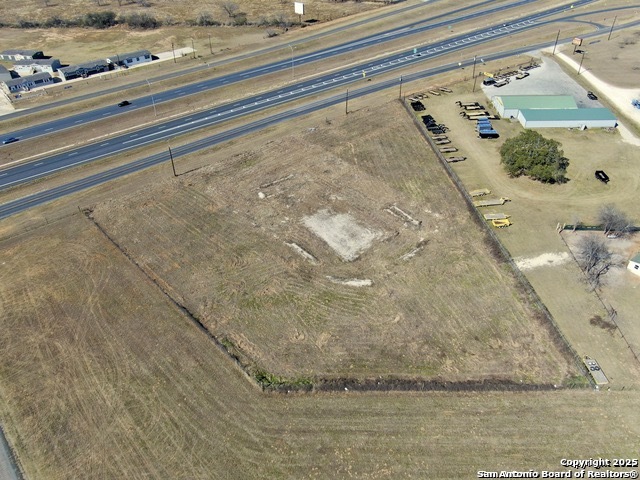 00 Ih 35 Lytle TX 78052