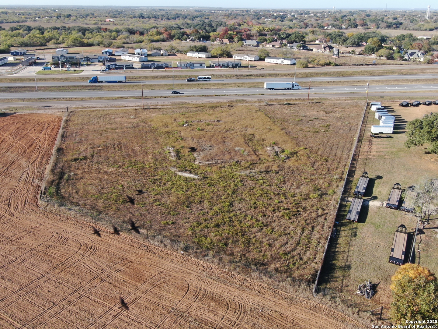 00 Ih 35 Lytle TX 78052