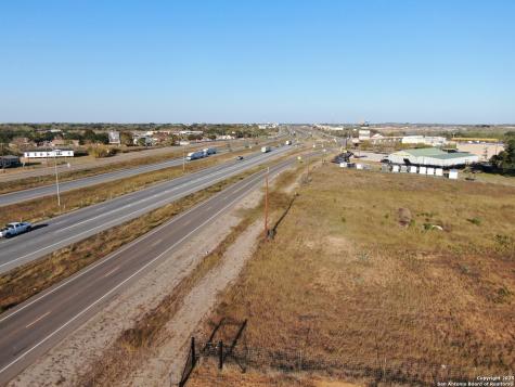00 Ih 35 Lytle TX 78052