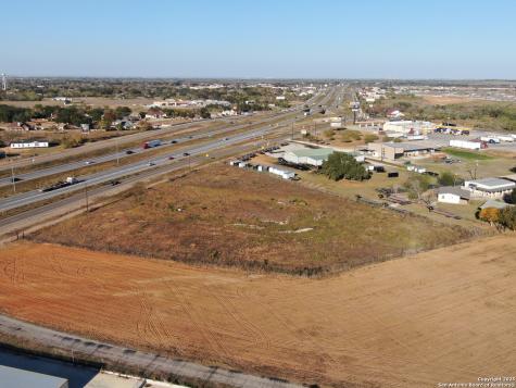 00 Ih 35 Lytle TX 78052