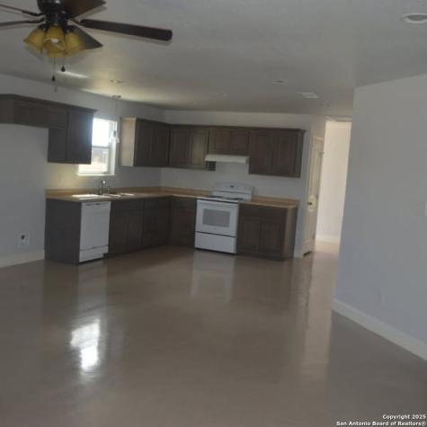14848 Lytle Somerset Lytle TX 78052
