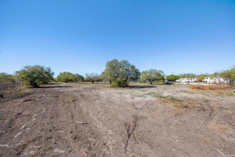 176 County Road 304 Orange Grove TX 78372