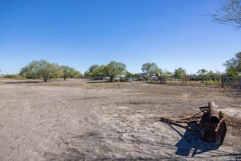 176 County Road 304 Orange Grove TX 78372