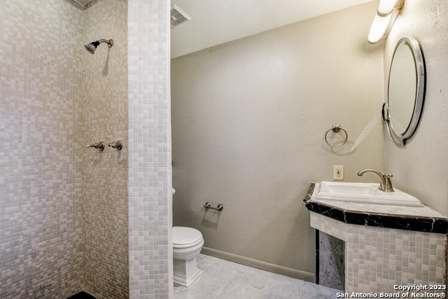 1807 La Sombra Drive San Antonio TX 78209