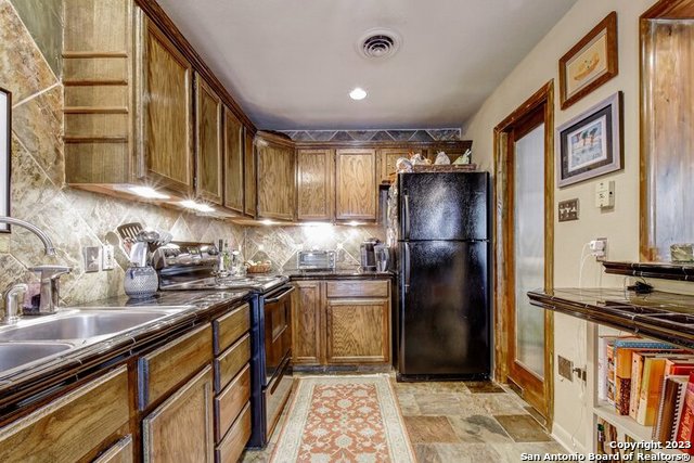 1807 La Sombra Drive San Antonio TX 78209