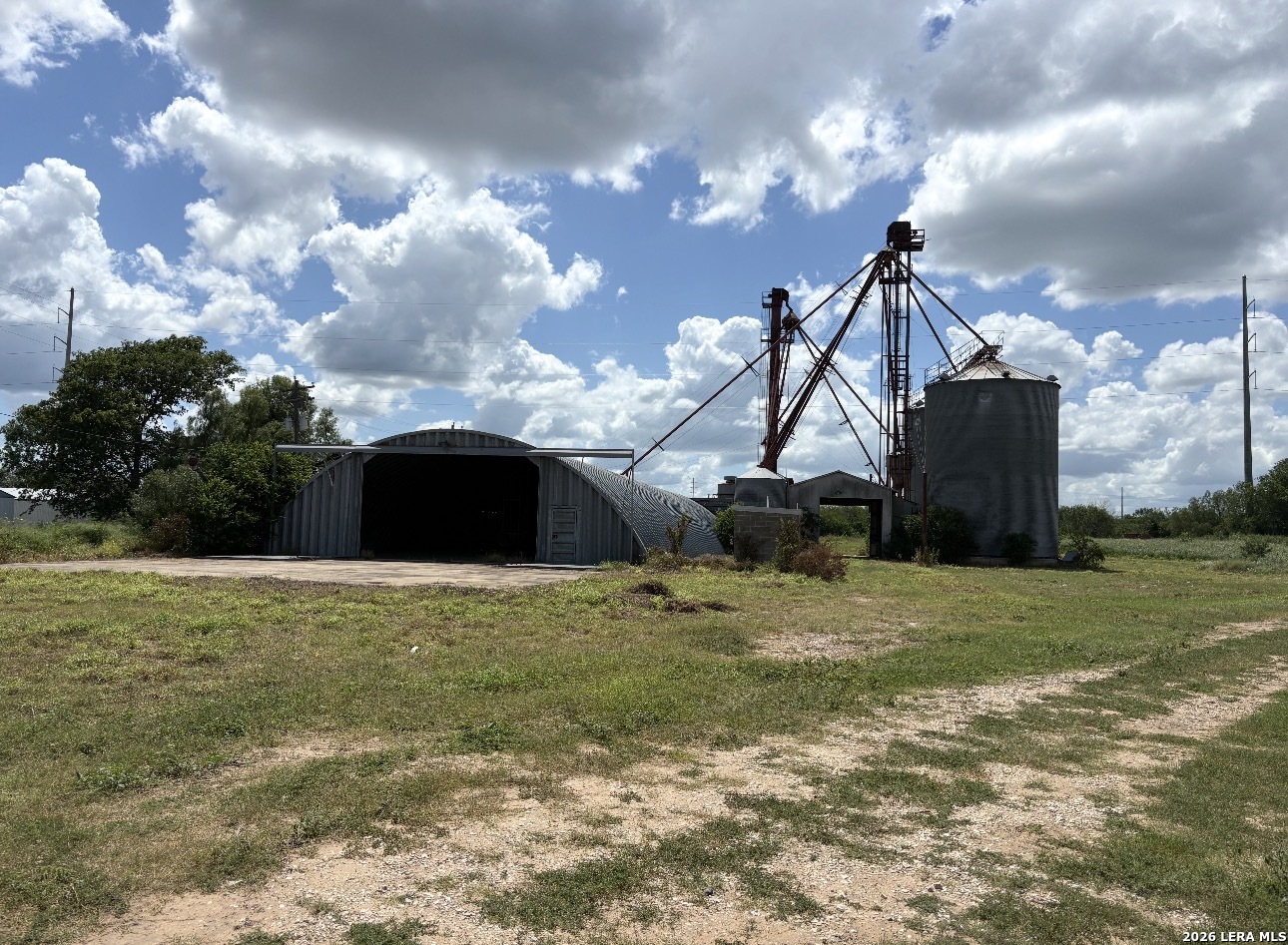 3455 Bi 35 E Pearsall TX 78061