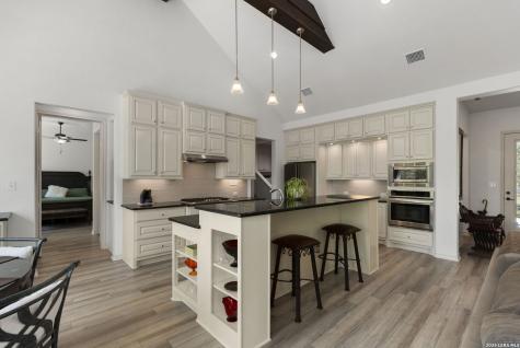 7914 S State Highway 16 Fredericksburg TX 78624