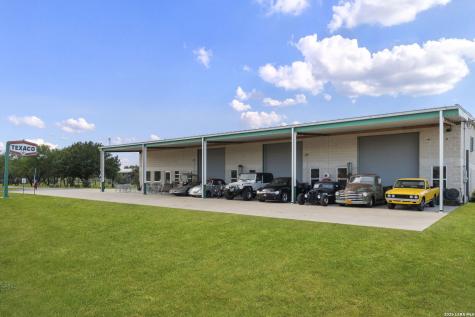 7914 S State Highway 16 Fredericksburg TX 78624
