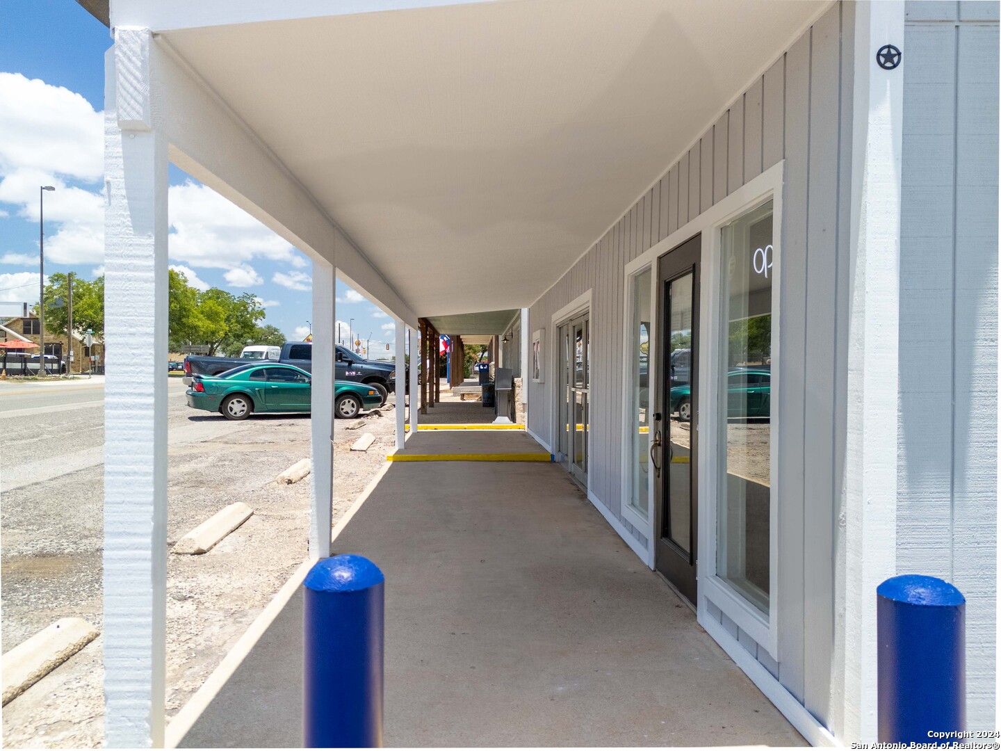 810 Main Street Bandera TX 78003