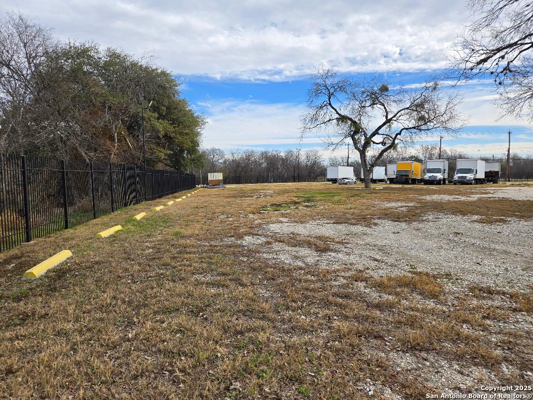 6123 Enrique M Barrera San Antonio TX 78227