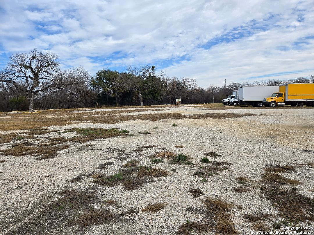 6123 Enrique M Barrera San Antonio TX 78227