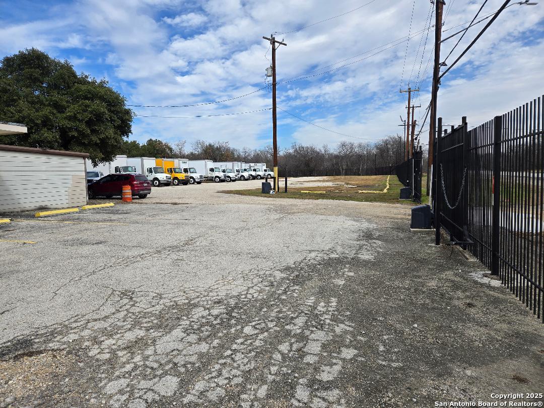 6123 Enrique M Barrera San Antonio TX 78227