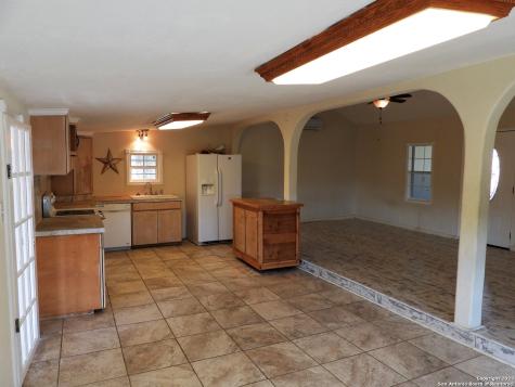 806 Blue Bill Cove Drive Lakehills TX 78063