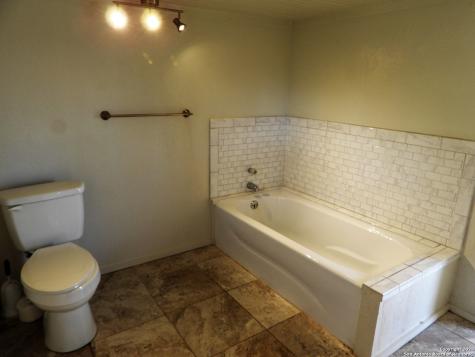 806 Blue Bill Cove Drive Lakehills TX 78063