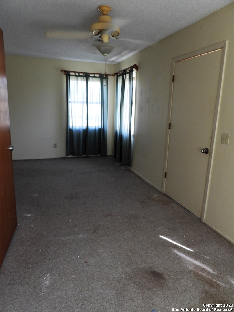 806 Blue Bill Cove Drive Lakehills TX 78063