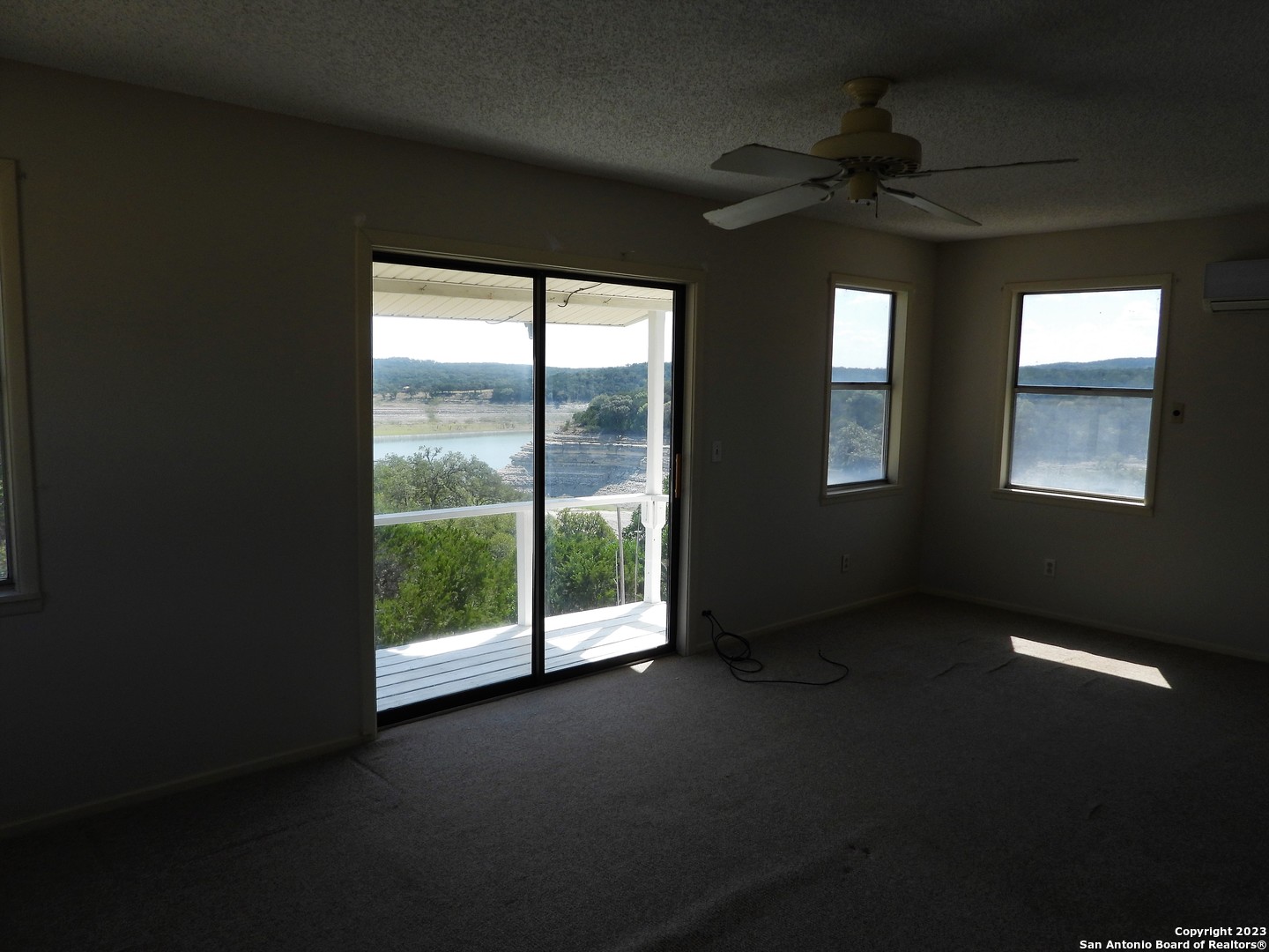 806 Blue Bill Cove Drive Lakehills TX 78063