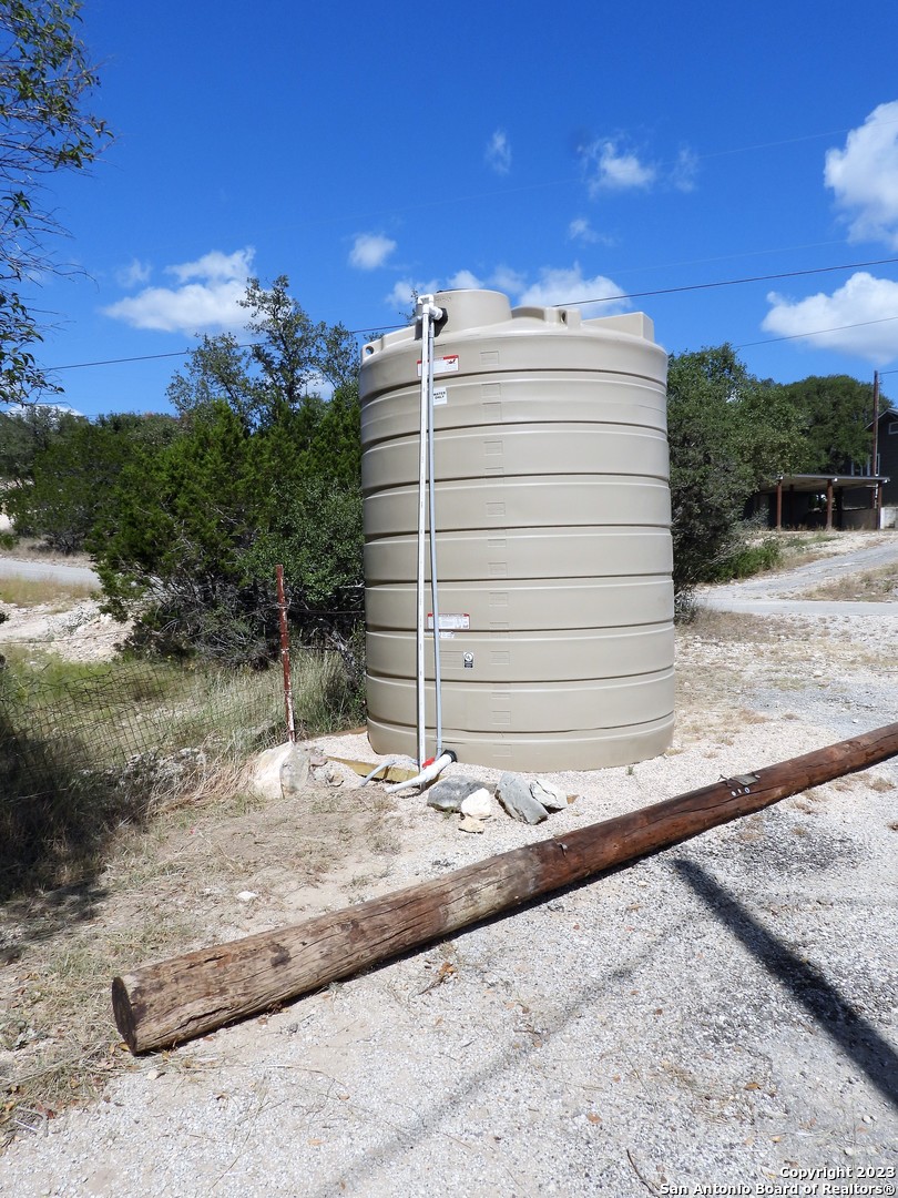 806 Blue Bill Cove Drive Lakehills TX 78063