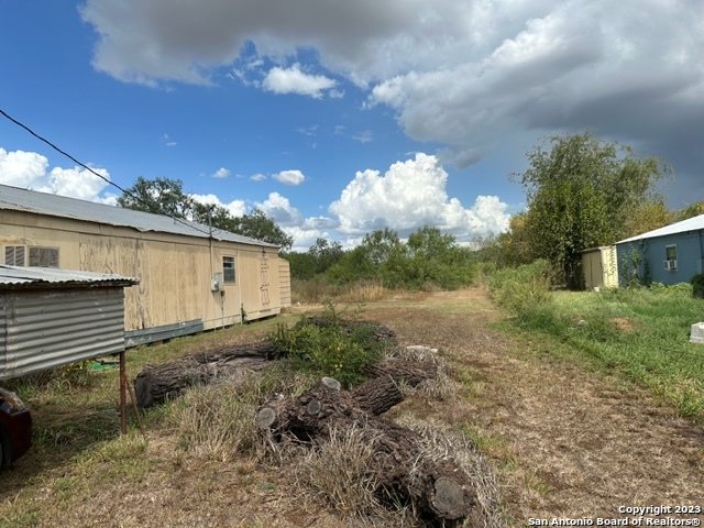 791 S Highway 16 Jourdanton TX 78026