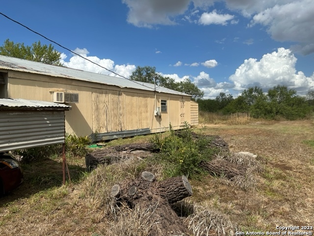 791 S Highway 16 Jourdanton TX 78026