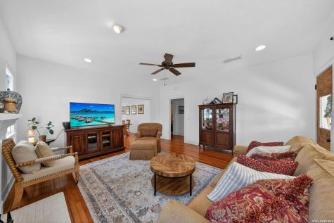 608 River Road Boerne TX 78006