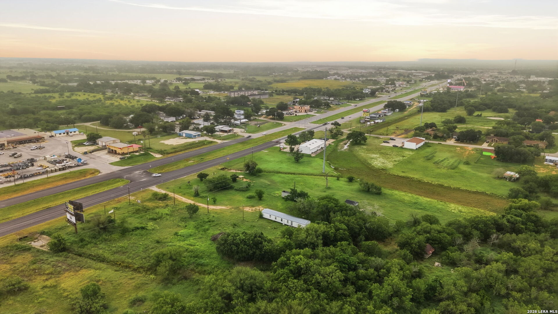 Tbd 10th Floresville TX 78114