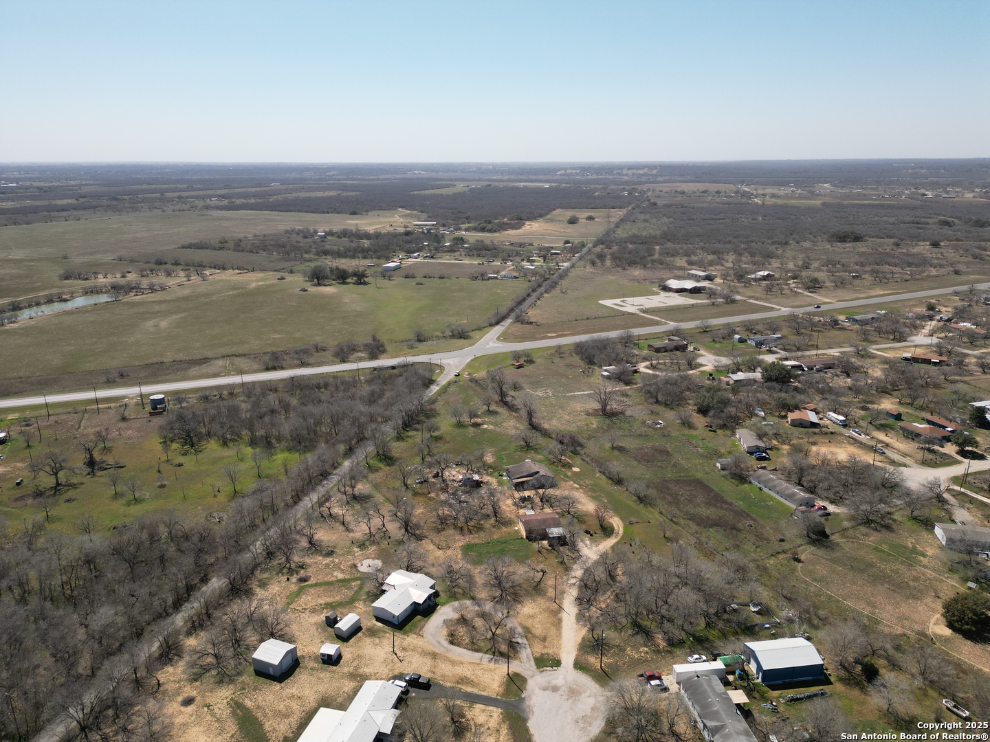 17423 Fx Ball Elmendorf TX 78112