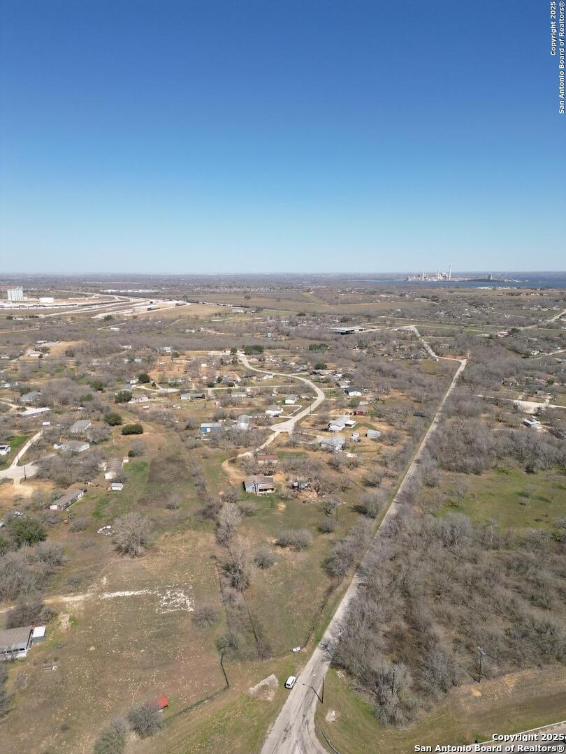 17423 Fx Ball Elmendorf TX 78112