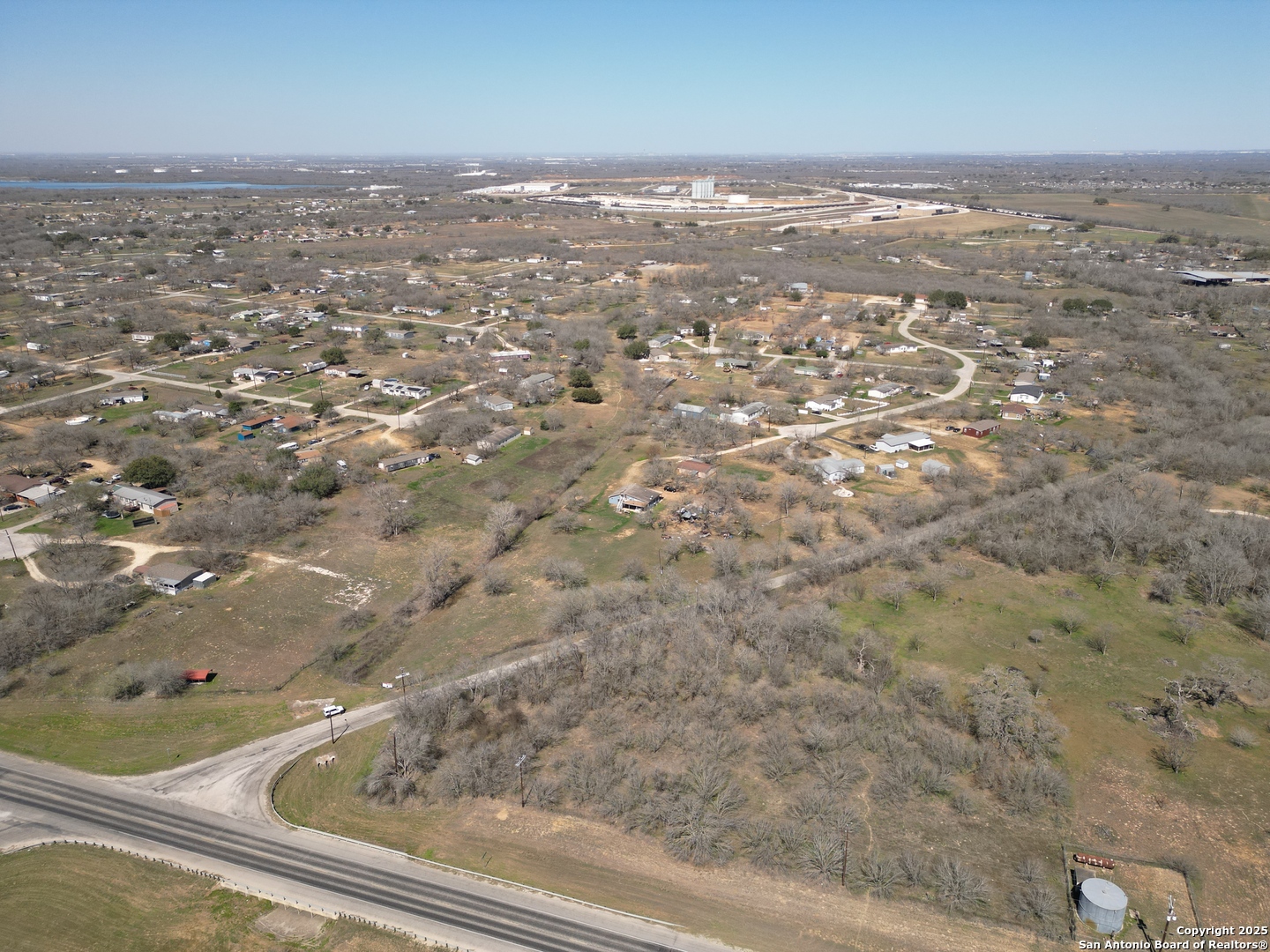 17423 Fx Ball Elmendorf TX 78112