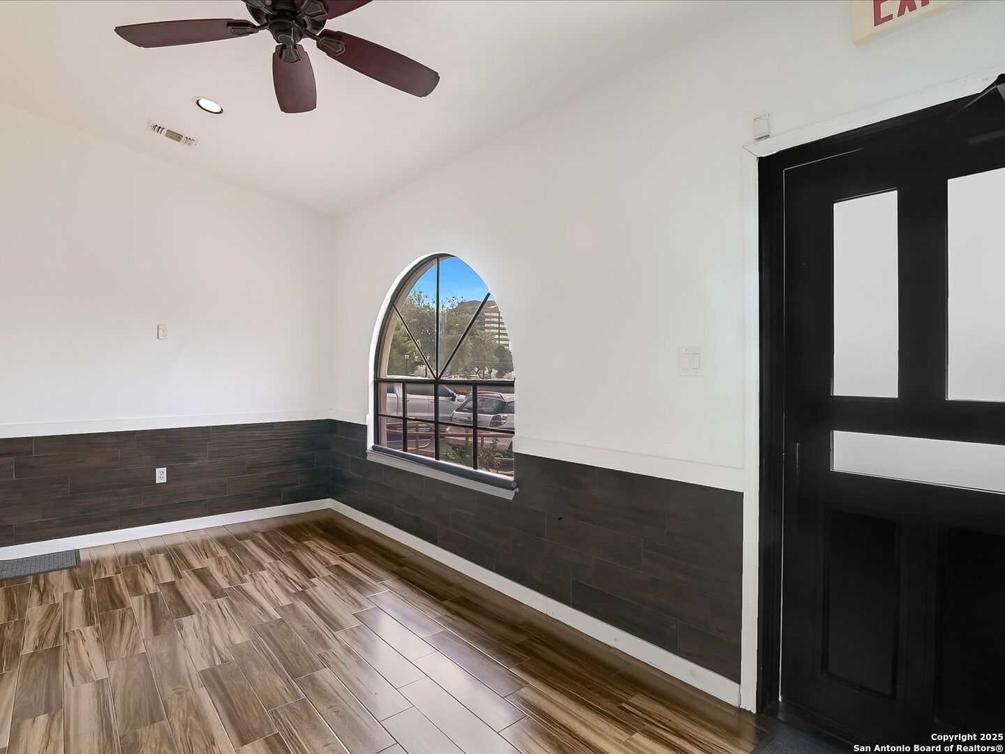 8265 Fredericksburg San Antonio TX 78229