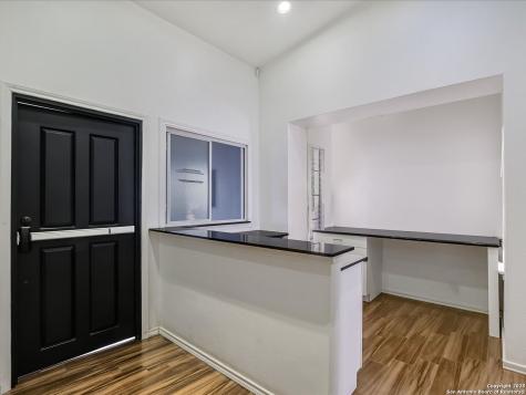 8265 Fredericksburg San Antonio TX 78229